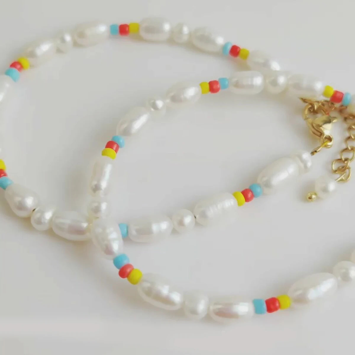 Pearl & Silver Beaded Bracelet – Elegant Women’s Jewelry with Color Accents