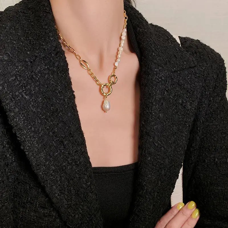 Gold Chain & Pearl Pendant Necklace - Aurora Adorn