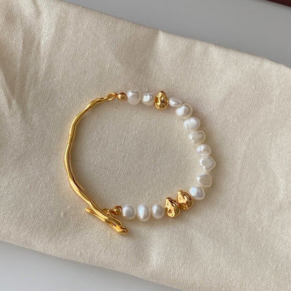 Elegant Gold & Pearl Bracelet – Irregular Freshwater Pearls with Textured Gold Accents - Aurora Adorn